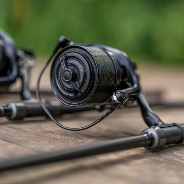 Avid Ex-Cast 12000 Carrete Big Pit para Carpa