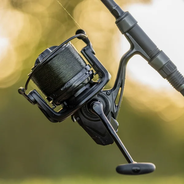 Avid Ex-Cast 12000 Carrete Big Pit para Carpa - Imagen 2