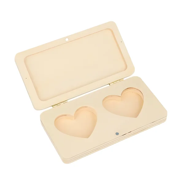 Caja para alianzas de madera con forma rectangular