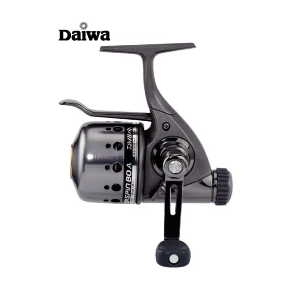 Carrete Daiwa Underspin