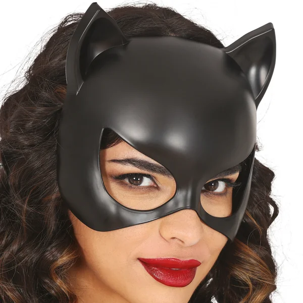 Máscara de mujer gata negra