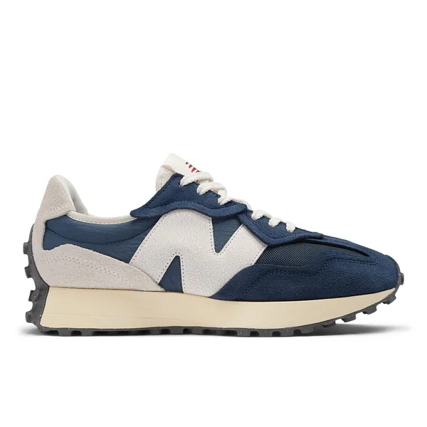 New Balance 327 Trainers